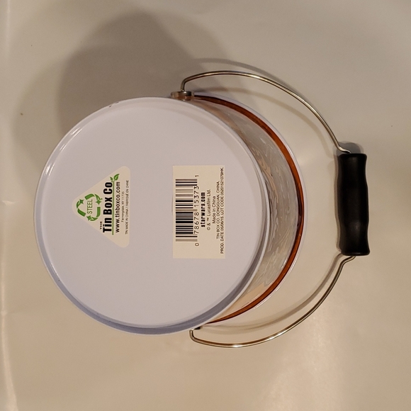 Star Wars Lucasfilm Darth Vader / Stormtrooper Halloween Tin Bucket NWT - Picture 3 of 4